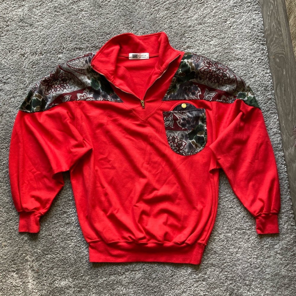 Womens Lightweight Jacket with Shoulder Pads.